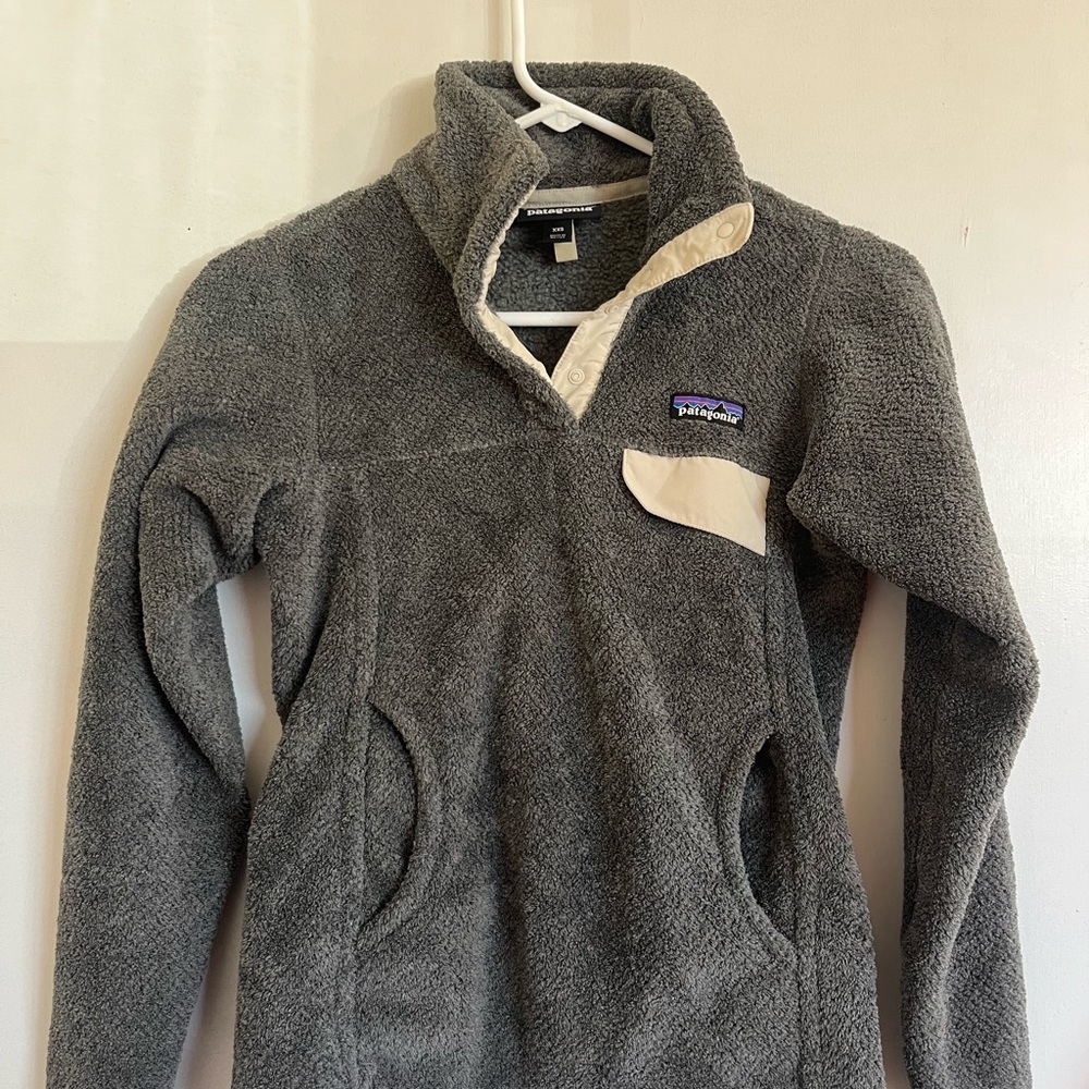 Patagonia Gray Plush Snap-T Pullover with Cream Trim